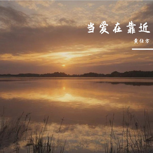 男生用鸡巴戳进女生屁股里面
